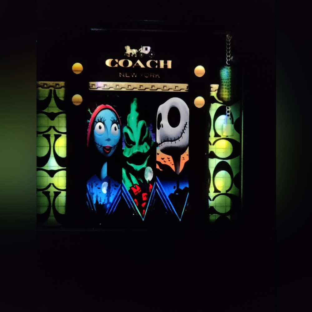 Light up shadow box